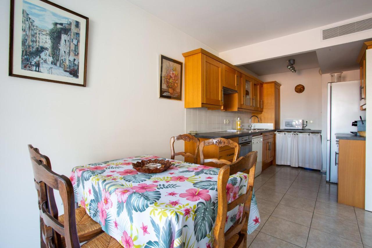 With Sea View With Two Bedrooms Leilighet *