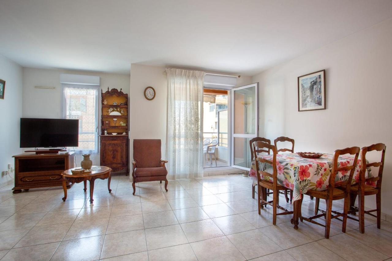 With Sea View With Two Bedrooms Leilighet *
