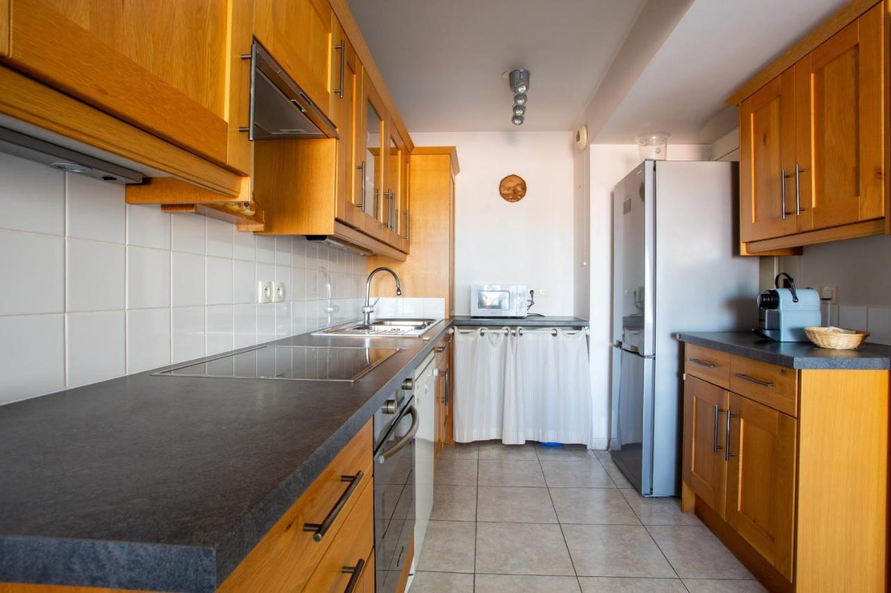 Leilighet With Sea View With Two Bedrooms *